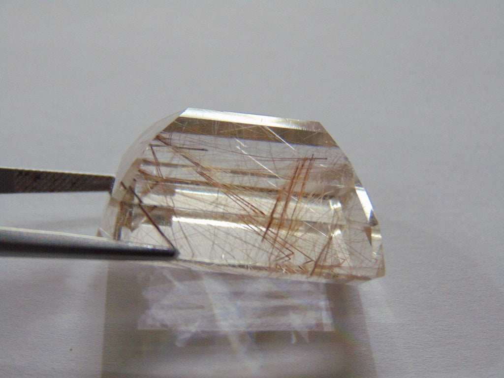 Inclusão de quartzo 87,10ct 29x26mm