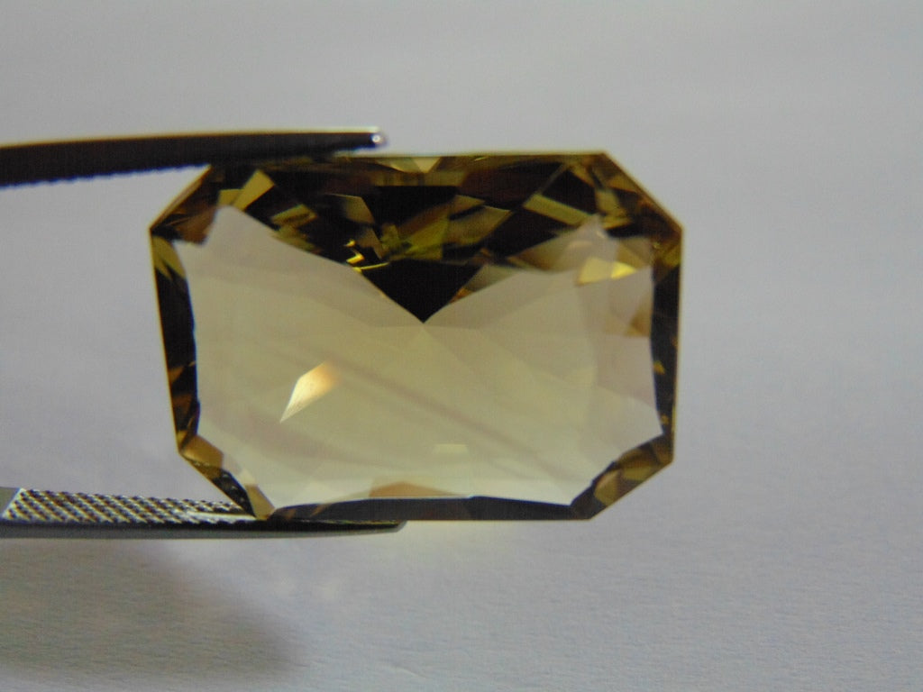 25.30ct Quartz Green Gold 23x17mm