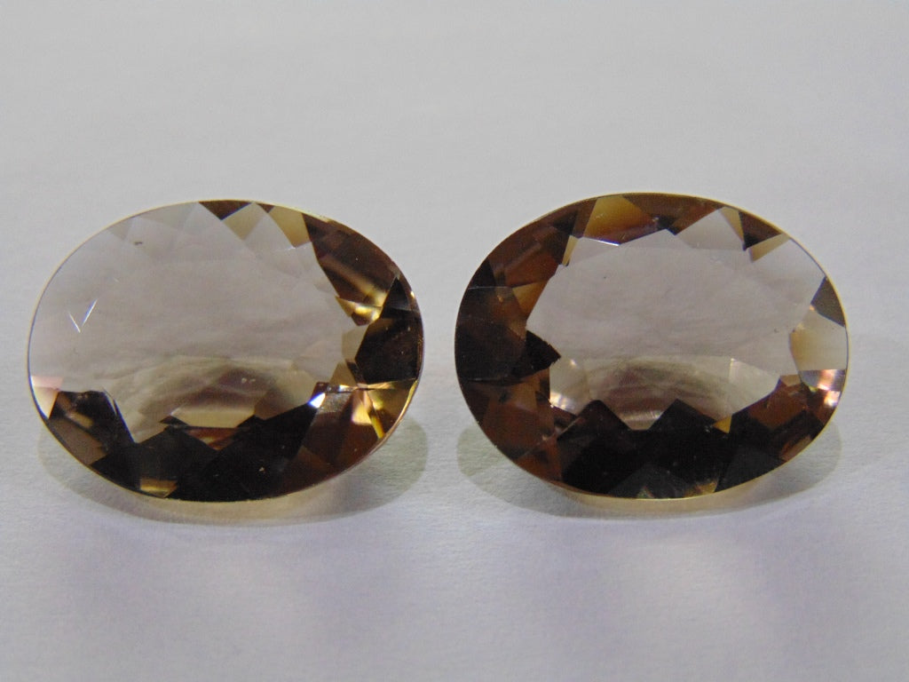 Par de quartzo (esfumaçado) de 24,90 ct